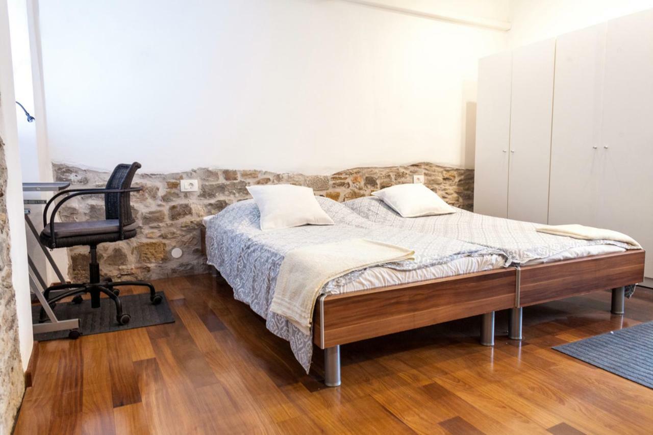 Naja'S Apartments โคเปร์ ภายนอก รูปภาพ